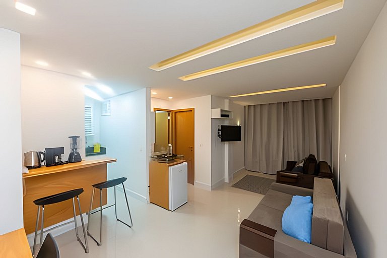 Apartamento Reformado em Copacabana | Porteira Fechada e Ide