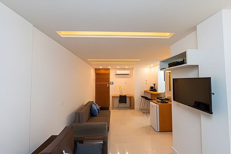 Apartamento Reformado em Copacabana | Porteira Fechada e Ide