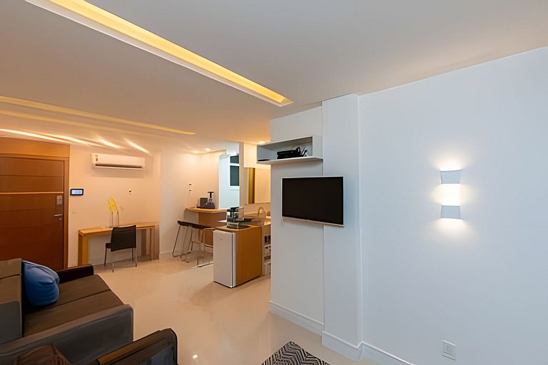 Apartamento Reformado em Copacabana | Porteira Fechada e Ide
