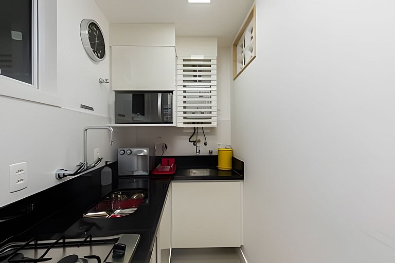 Apartamento Reformado em Copacabana | Porteira Fechada e Ide