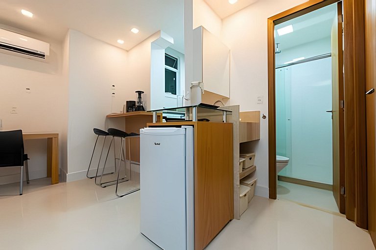 Apartamento Reformado em Copacabana | Porteira Fechada e Ide