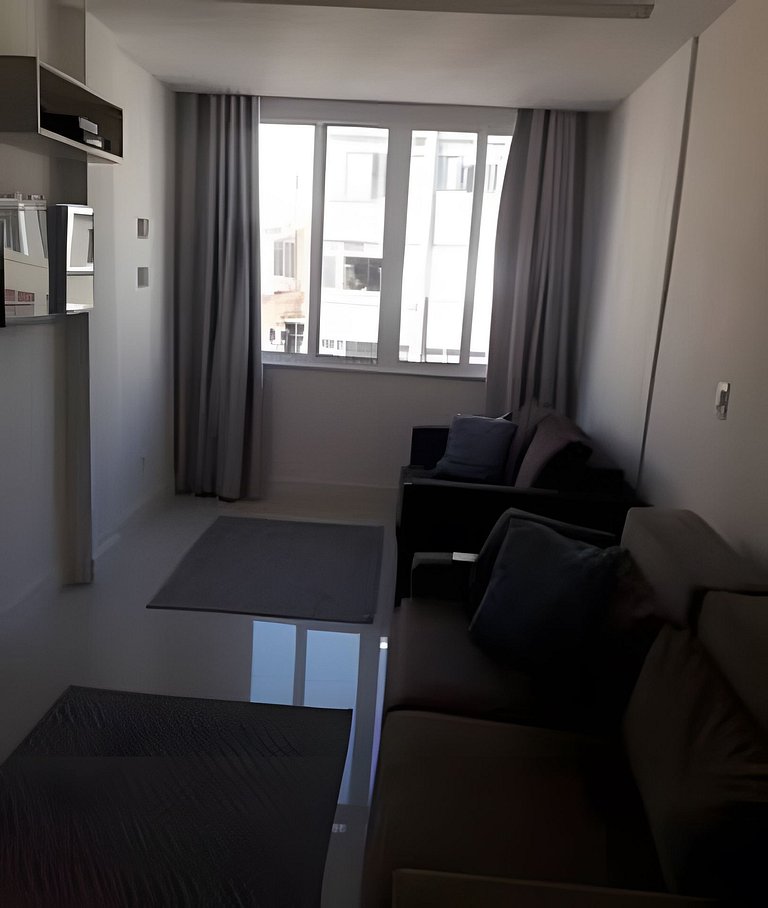 Apartamento Reformado em Copacabana | Porteira Fechada e Ide