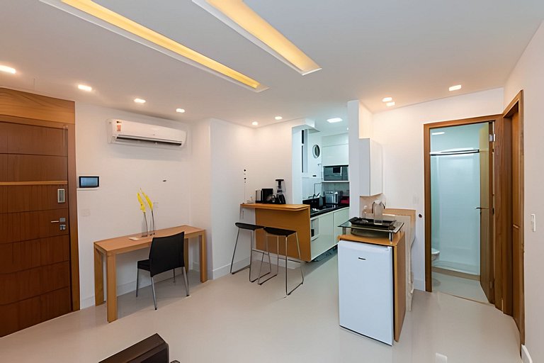 Apartamento Reformado em Copacabana | Porteira Fechada e Ide