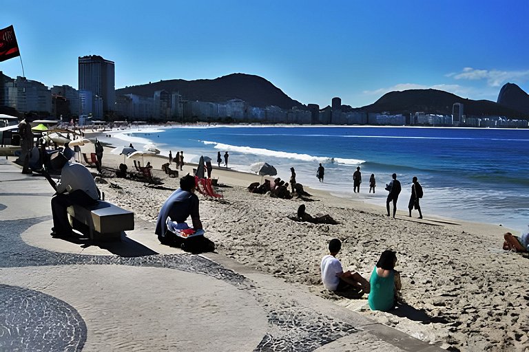 Apartamento Reformado em Copacabana | Porteira Fechada e Ide