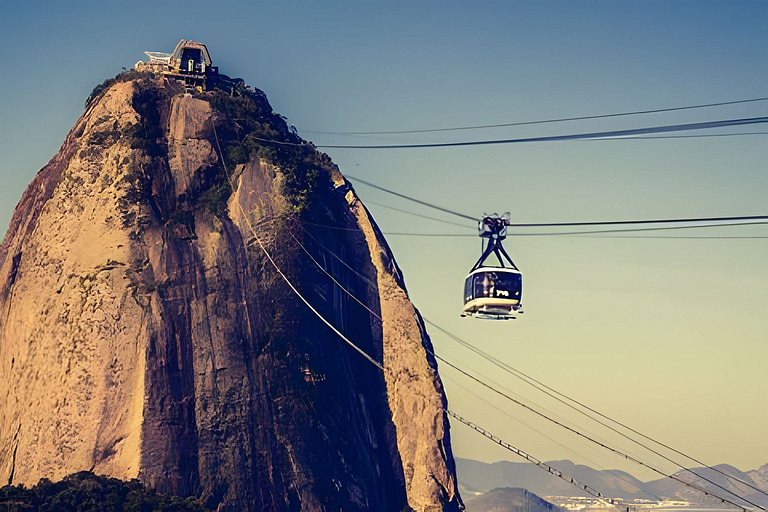 Conforto em Copacabana (2 Ar + Blackouts)