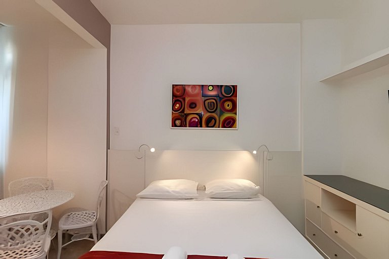 Studio Copacabana (Cama Queen + Lavanderia)