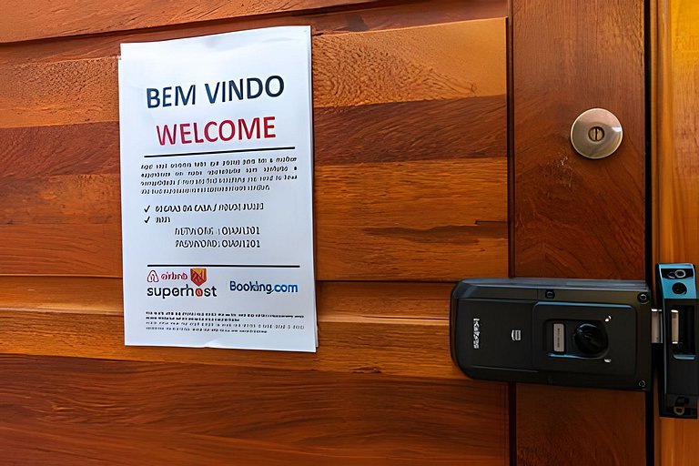 Apto 1km do Pão de Açúcar com Garagem e Lavanderia