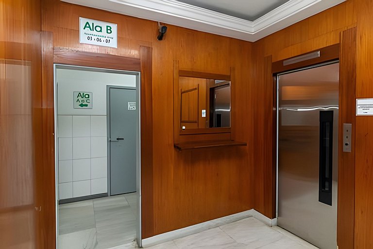 Apto 1km do Pão de Açúcar com Garagem e Lavanderia