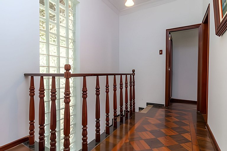 Casa em Copacabana - 2 suítes + 2 quartos