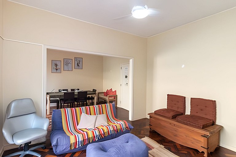 Apartamento Amplo c/ Suíte & Varanda Vista Mar