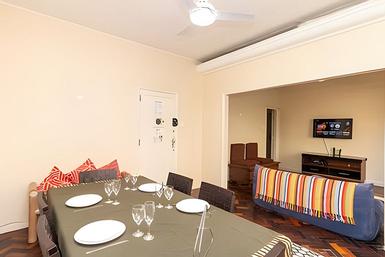 Apartamento Amplo c/ Suíte & Varanda Vista Mar