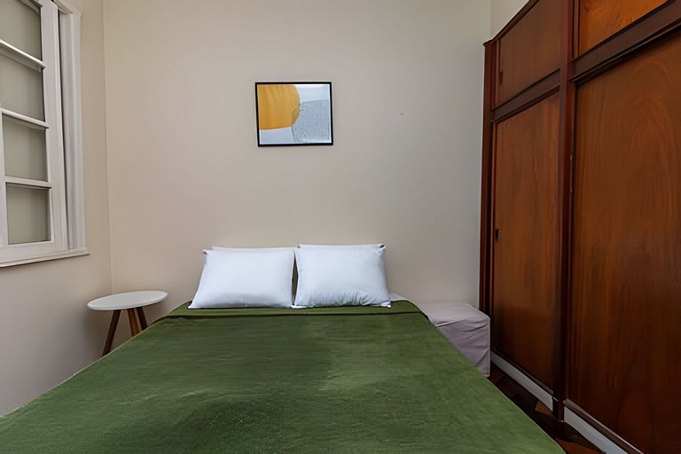 Apartamento Amplo c/ Suíte & Varanda Vista Mar