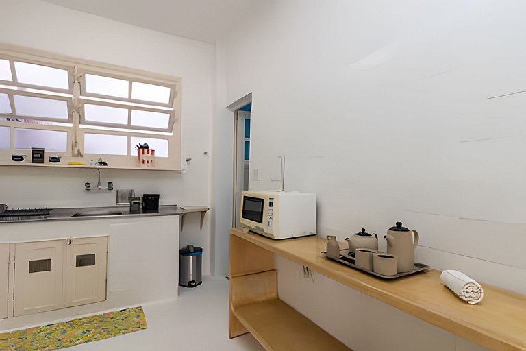 Apartamento Amplo c/ Suíte & Varanda Vista Mar