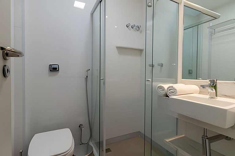 Apto Novo Arpoador – 4 Quartos, 200m Praia