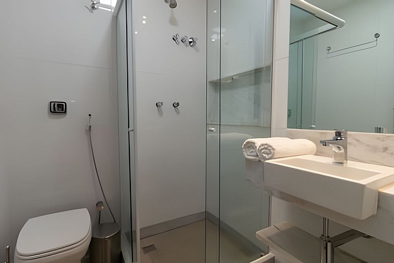 Apto Novo Arpoador – 4 Quartos, 200m Praia