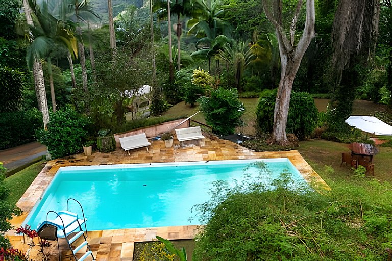 Casa Secretário - 3 Suítes, Piscina, Campo e Sauna