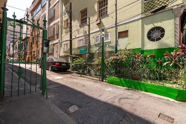 Casa em Copacabana - 2 suítes + 2 quartos