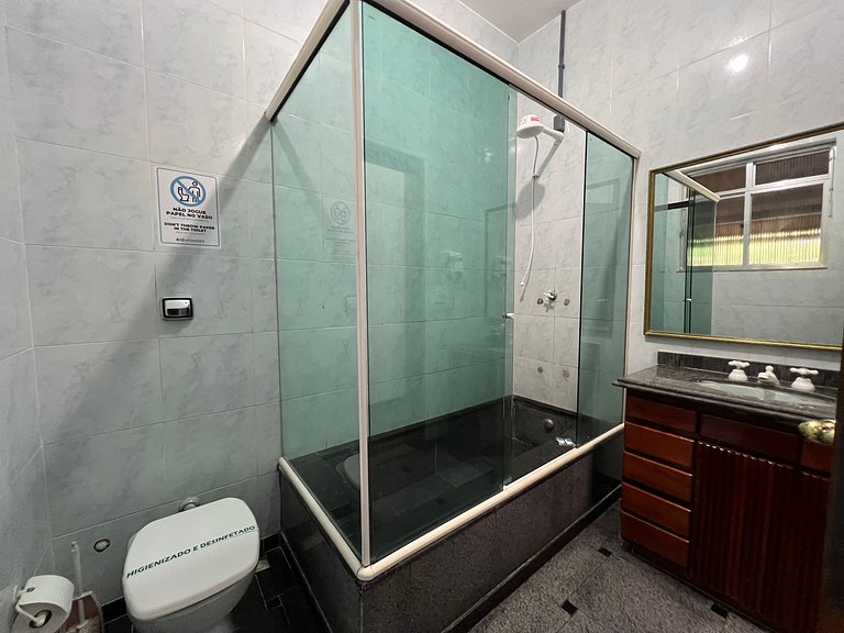 Casa em Copacabana - 2 suítes + 2 quartos