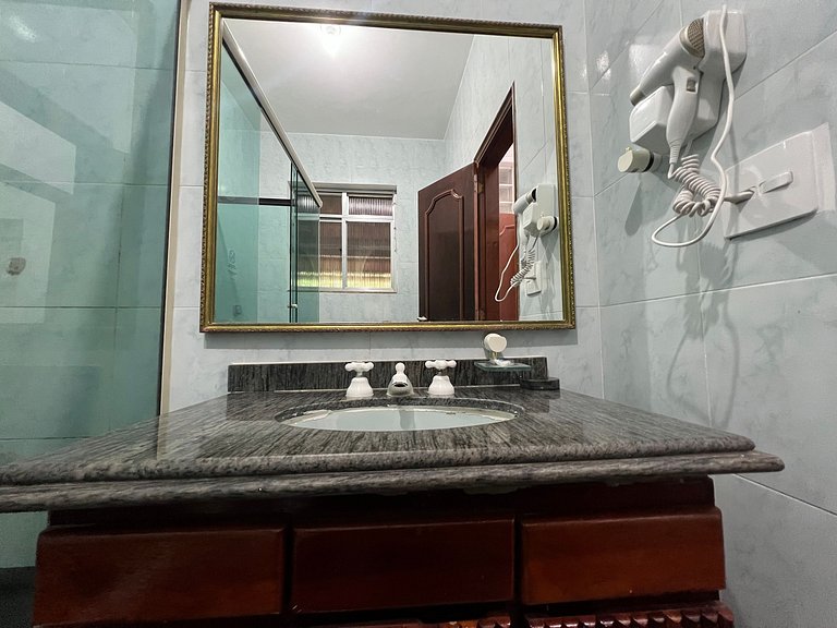 Casa em Copacabana - 2 suítes + 2 quartos