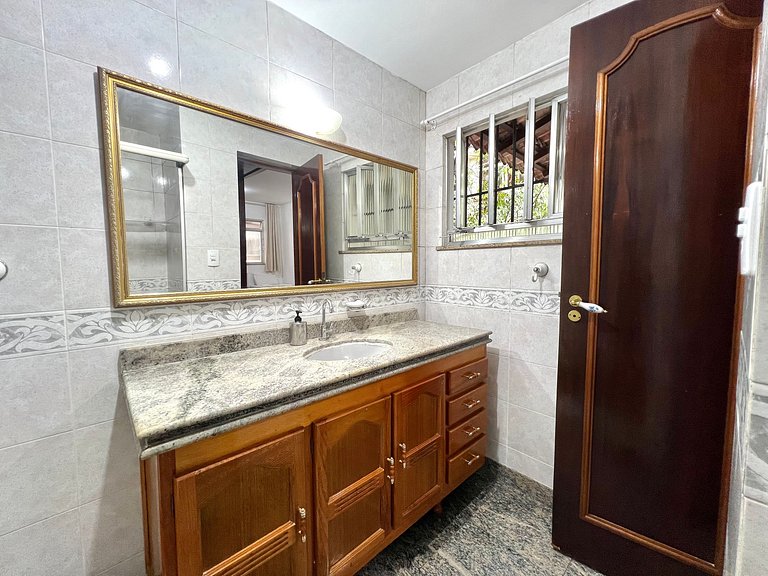 Casa em Copacabana - 2 suítes + 2 quartos