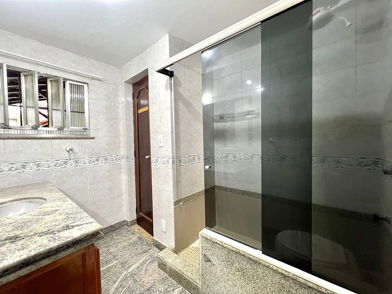 Casa em Copacabana - 2 suítes + 2 quartos