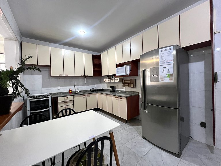 Casa em Copacabana - 2 suítes + 2 quartos