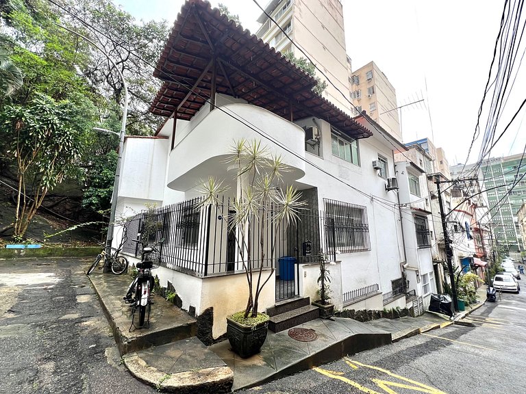 Casa em Copacabana - 2 suítes + 2 quartos
