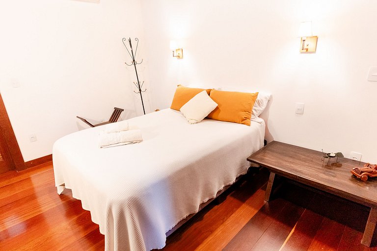 Refúgio na Serra - Casa 3 suítes em Condomínio
