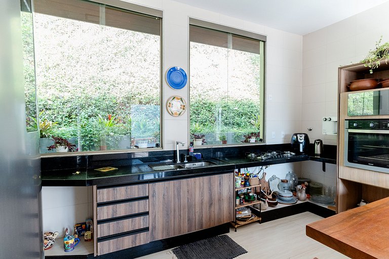 Refúgio na Serra - Casa 3 suítes em Condomínio