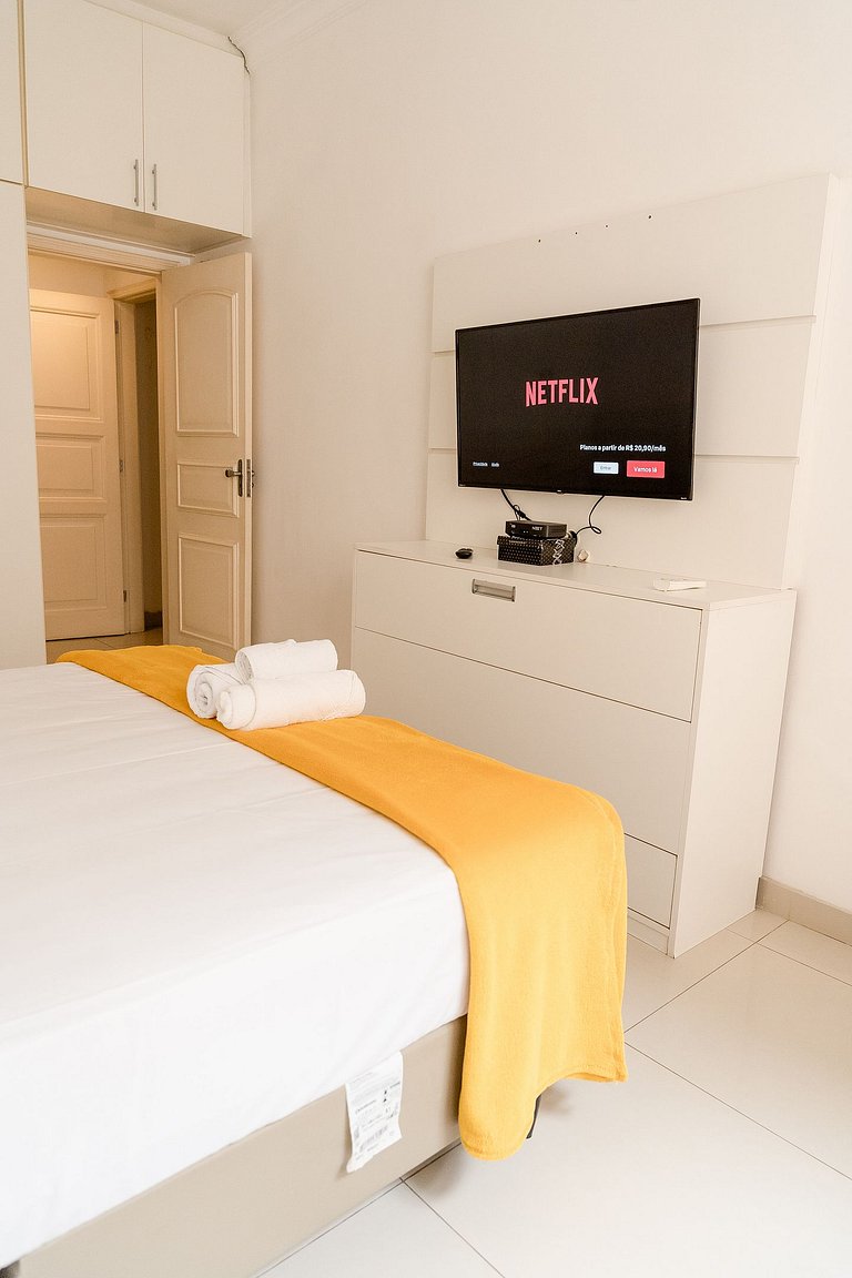 Apto em Copa com Jacuzzi, Garagem a 200m da Praia