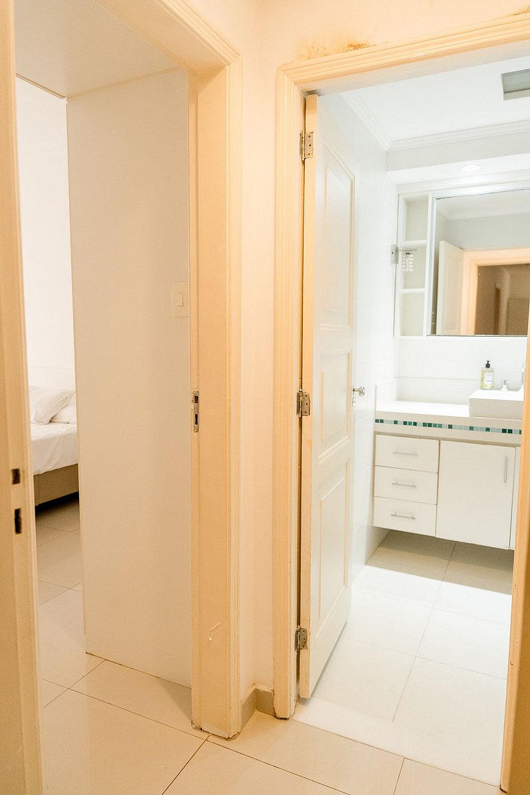 Apto em Copa com Jacuzzi, Garagem a 200m da Praia