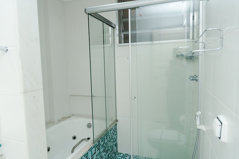 Apto em Copa com Jacuzzi, Garagem a 200m da Praia