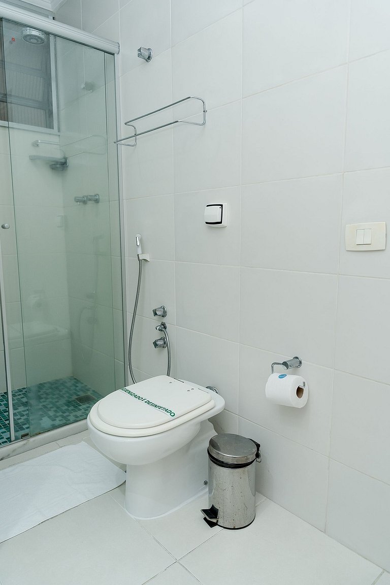 Apto em Copa com Jacuzzi, Garagem a 200m da Praia