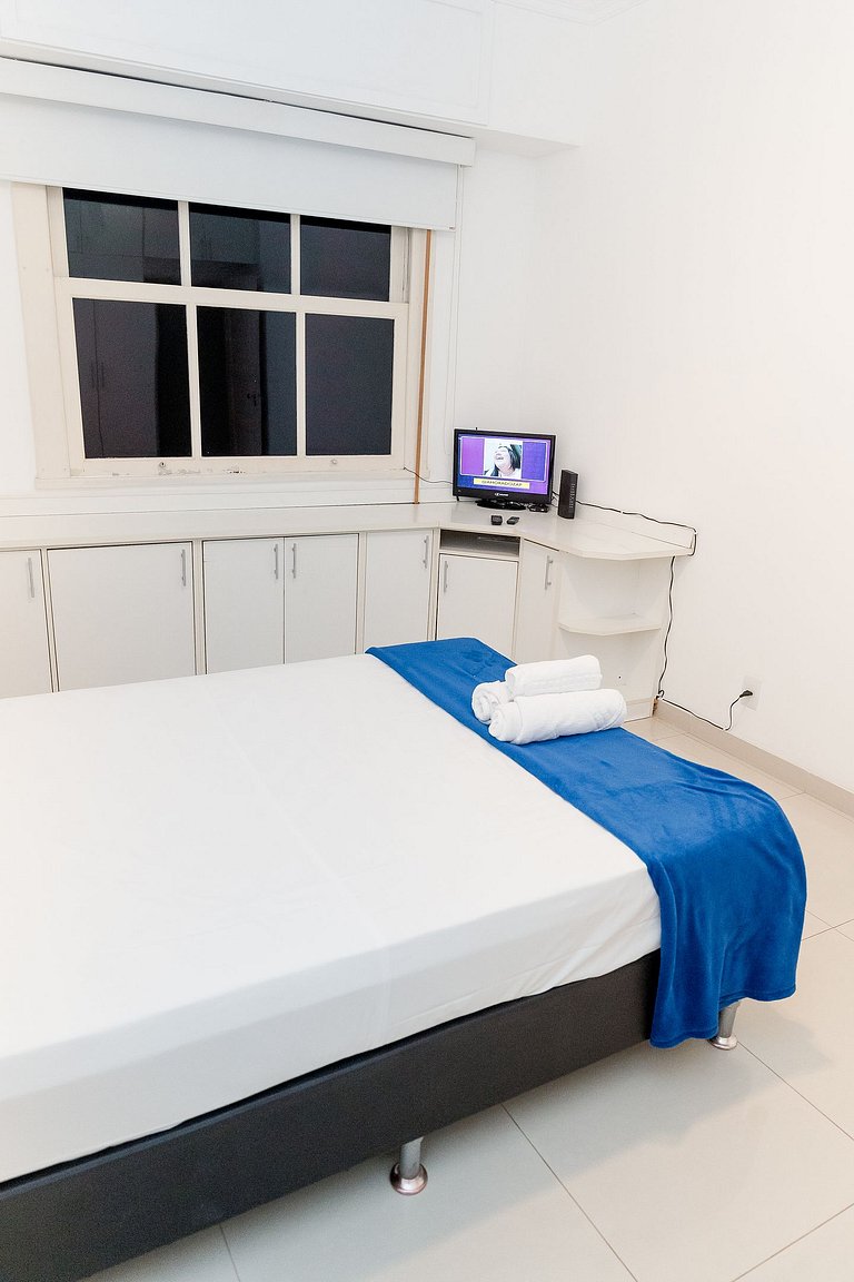 REVÉILLON em Copacabana - 200m da praia c/ garagem