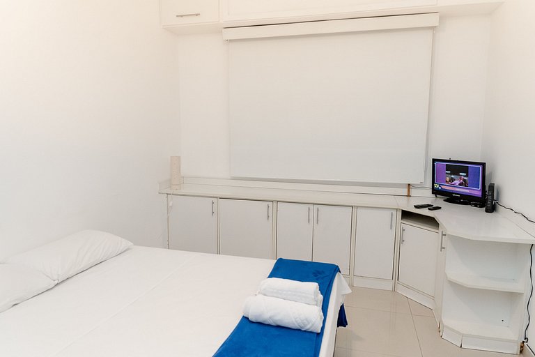 Apto Amplo Copacabana - 200m da praia c/ garagem