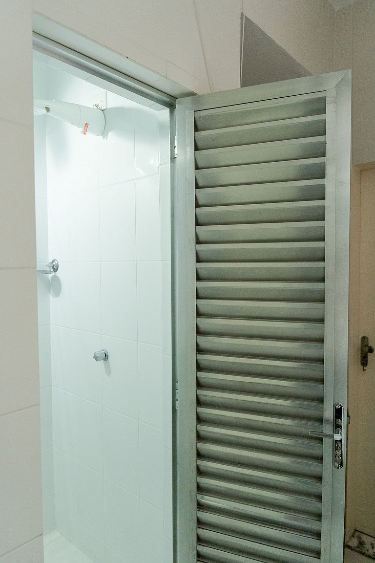 Apto Amplo Copacabana - 200m da praia c/ garagem