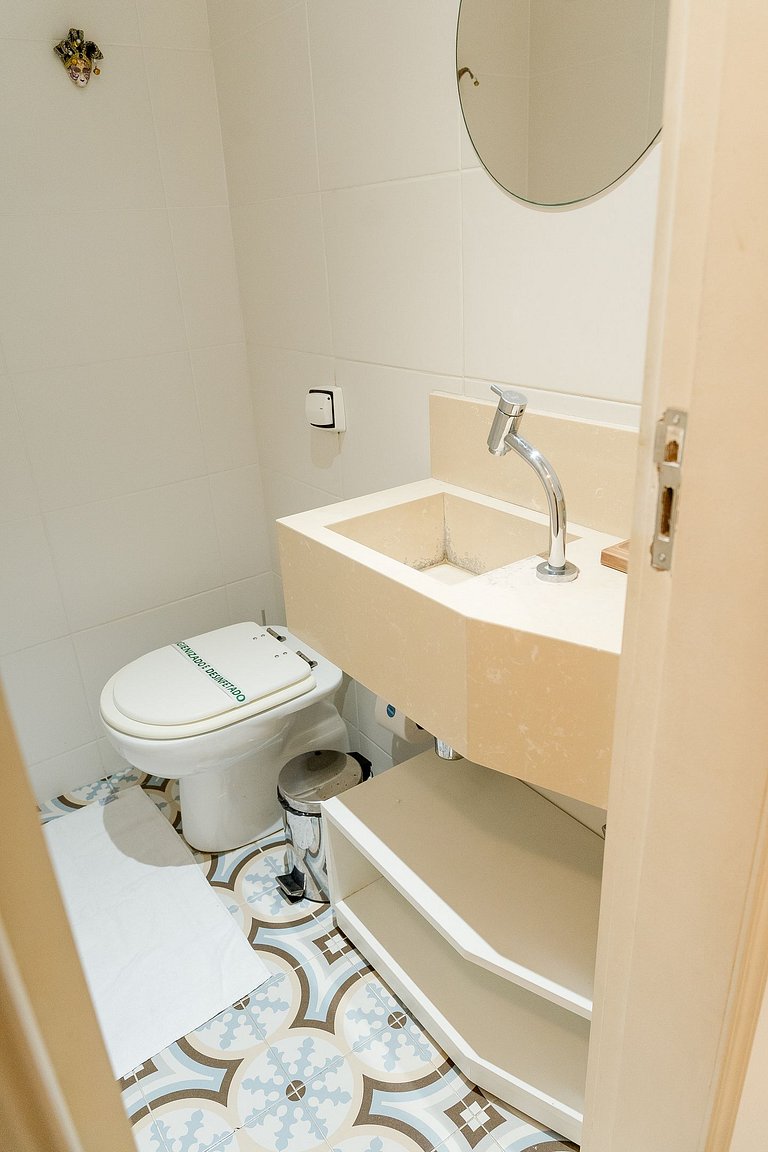 Apto em Copa com Jacuzzi, Garagem a 200m da Praia