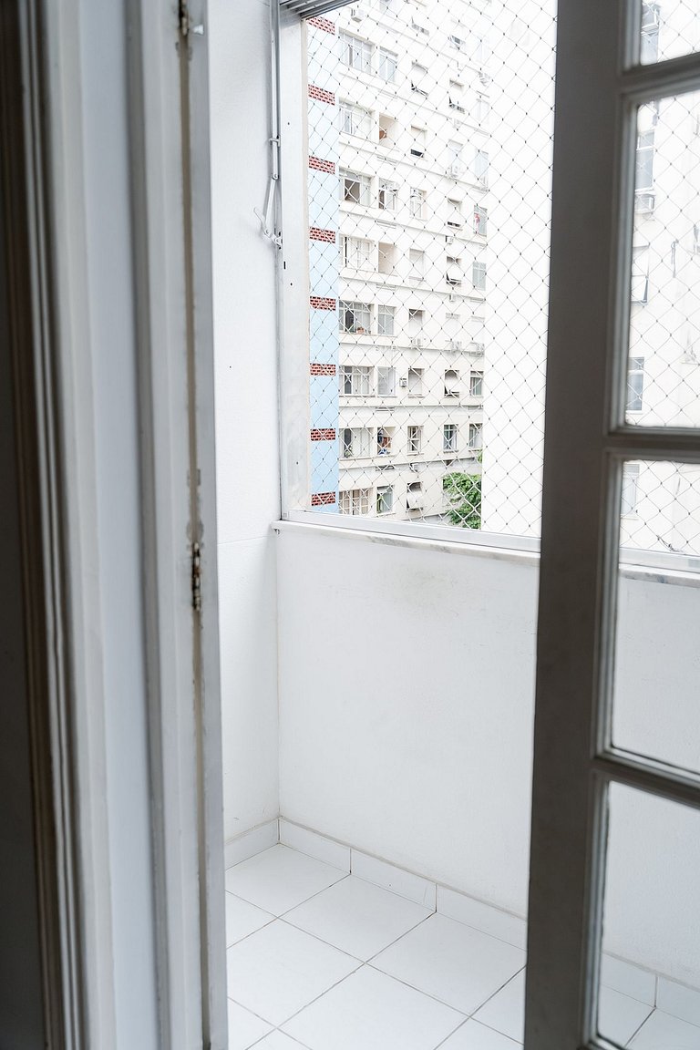 REVÉILLON em Copacabana - 200m da praia c/ garagem