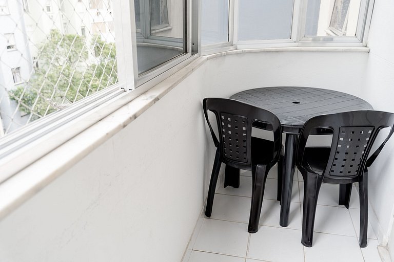 Apto Amplo Copacabana - 200m da praia c/ garagem