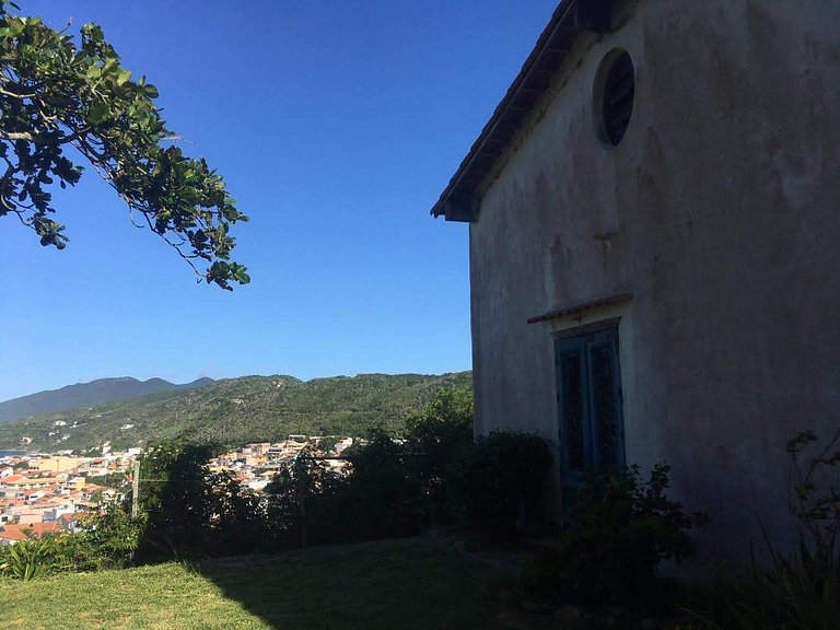 Casa em Arraial com Vista para Praia Grande