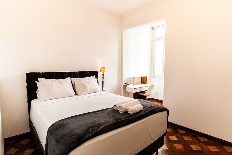 Cobertura Copa – 3 quartos, perto da Praia e Metrô