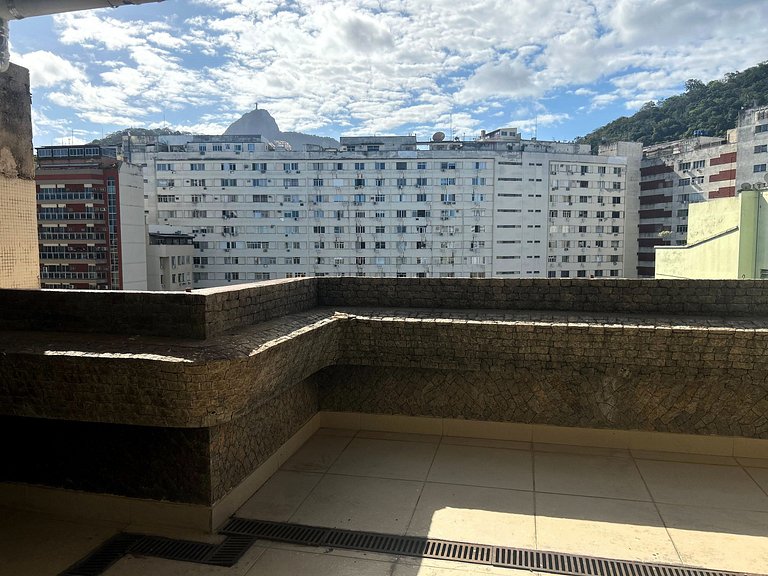 Cobertura Copa – 3 quartos, perto da Praia e Metrô