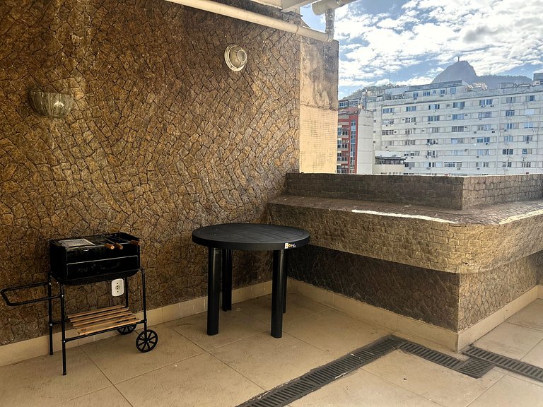 Cobertura Copa – 3 quartos, perto da Praia e Metrô