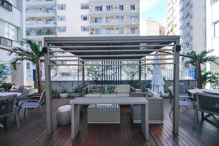 Flat no Humaitá com Piscina, Academia e Garagem