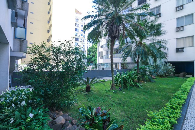 Flat no Humaitá com Piscina, Academia e Garagem