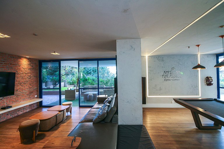 Flat no Humaitá com Piscina, Academia e Garagem