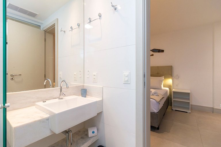 Apto no Arpoador - 1 suíte + 2 Quartos + Lava&Seca