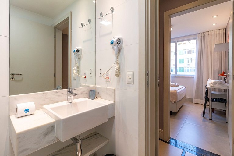 Apto no Arpoador - 1 suíte + 2 Quartos + Lava&Seca