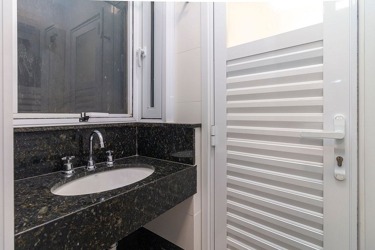 Apto no Arpoador - 1 suíte + 2 Quartos + Lava&Seca