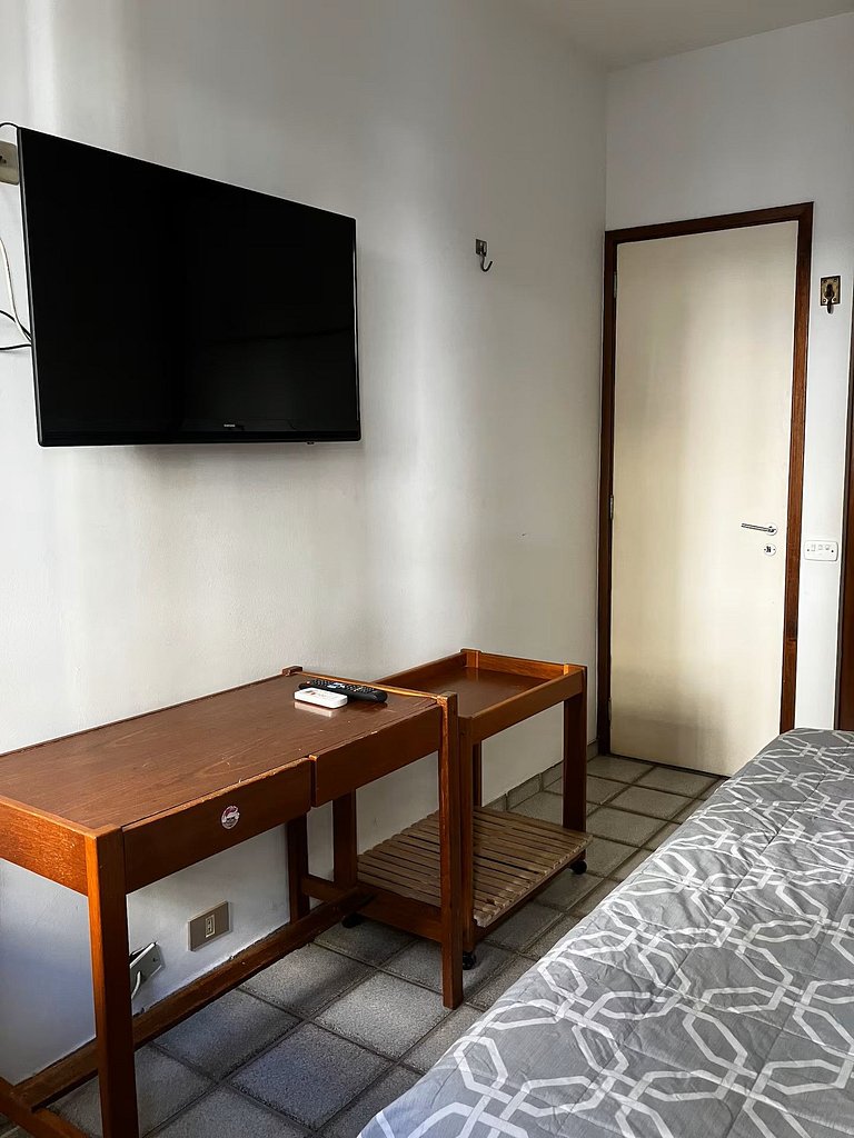 Flat Barra da Tijuca - Piscina, Academia e Garagem